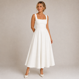 Lia - Robe midi noire à encolure carrée et jupe évasée